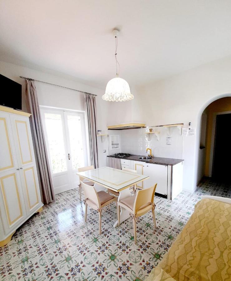 Hotel Residence Mendolita ลีปารี ภายนอก รูปภาพ